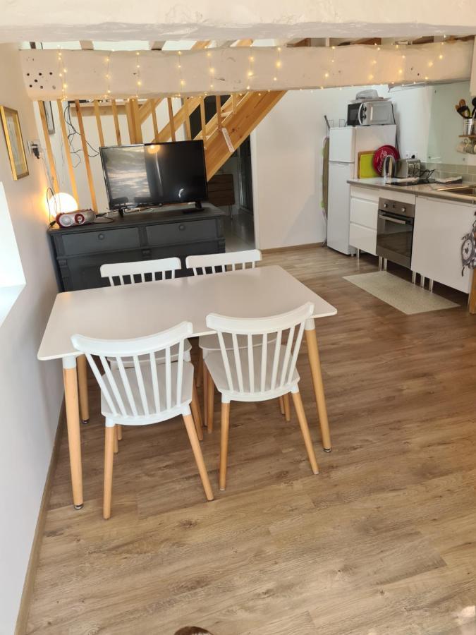 Charmant Logement A La Campagne Gazaupouy エクステリア 写真