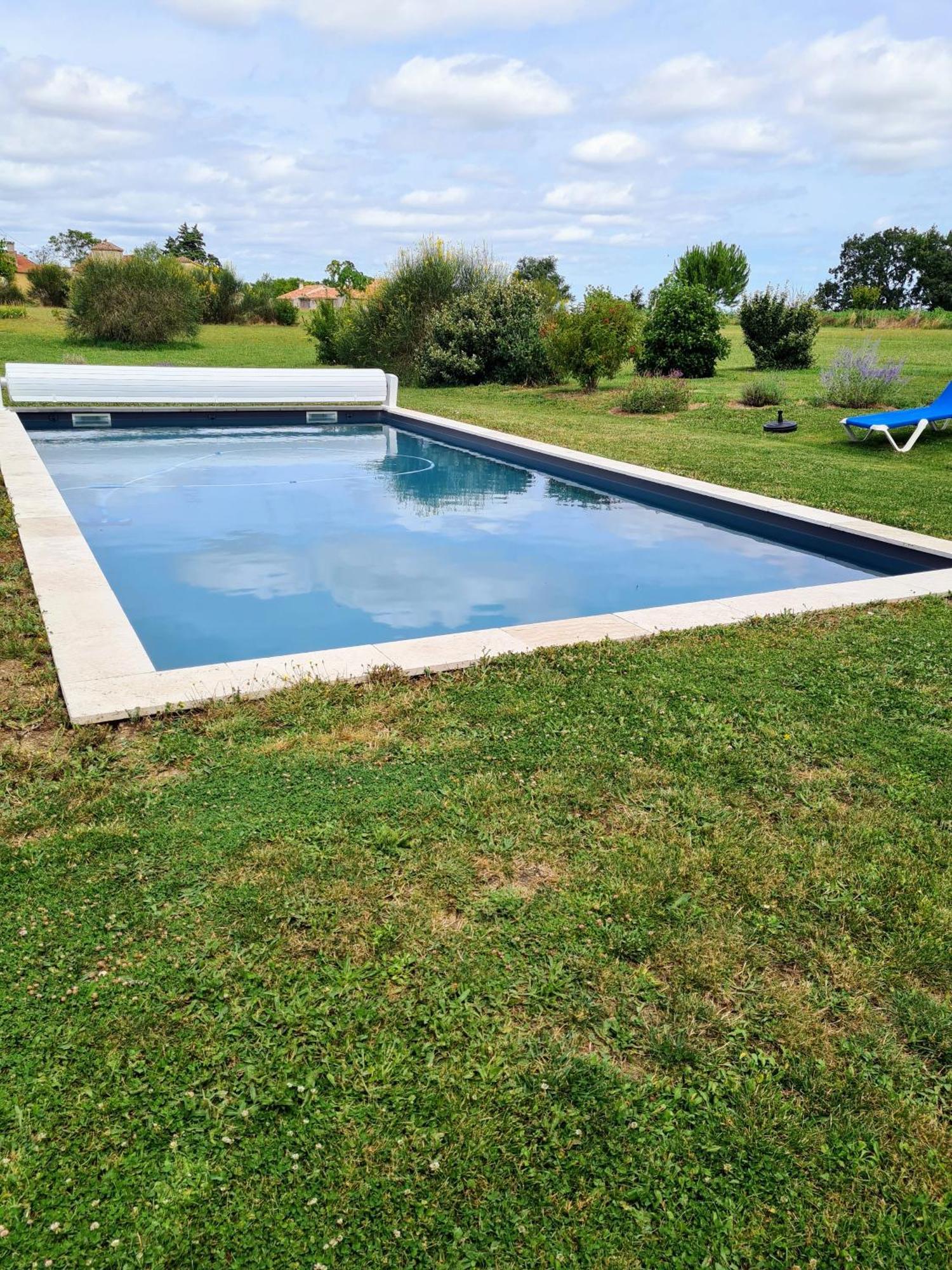 Charmant Logement A La Campagne Gazaupouy エクステリア 写真